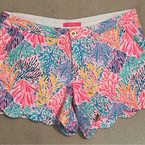 EUC Lilly Pulitzer buttercup shorts. Size 14.